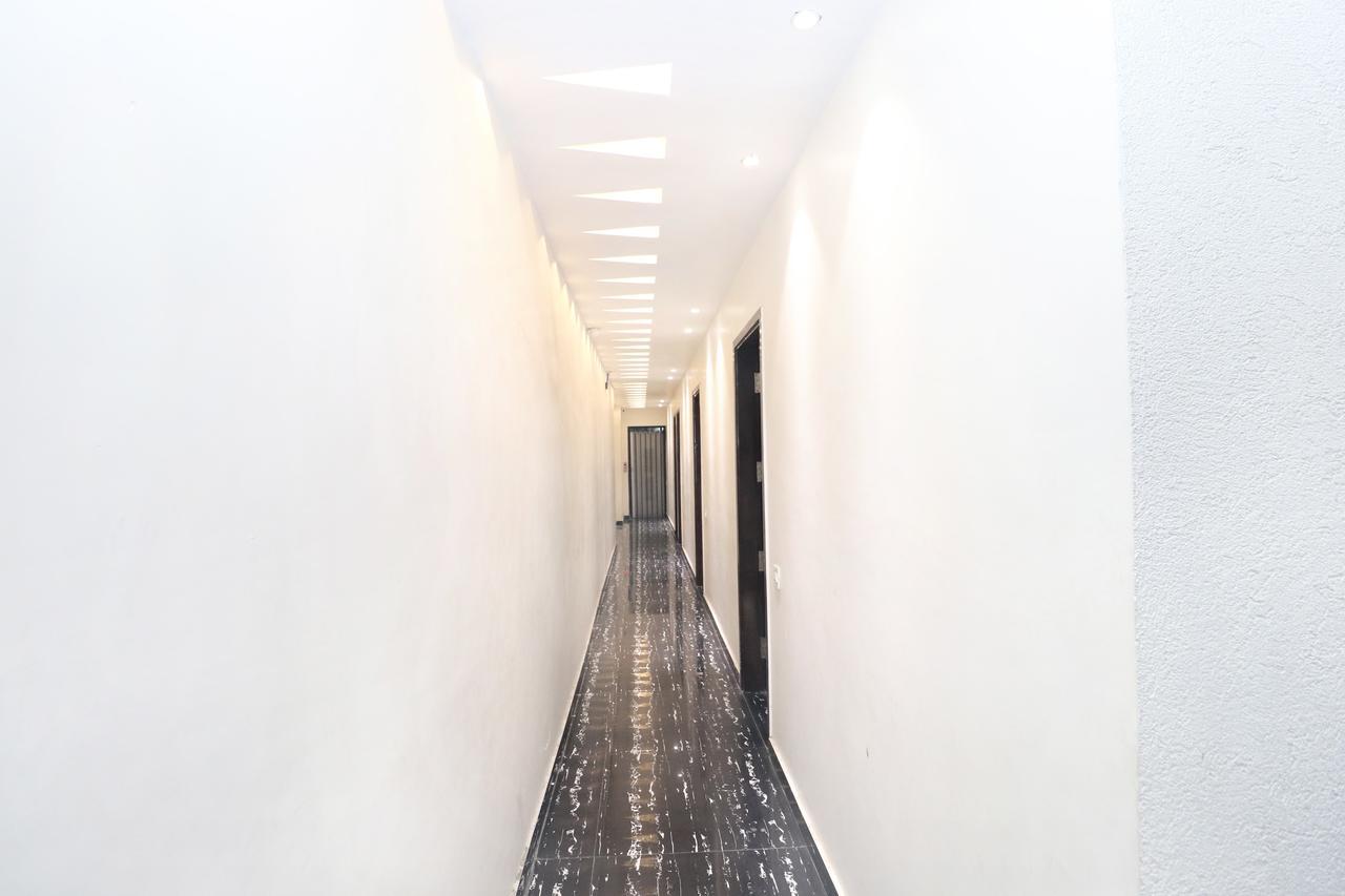 Oyo 14829 Hotel J Cruise Ludhijána Kültér fotó