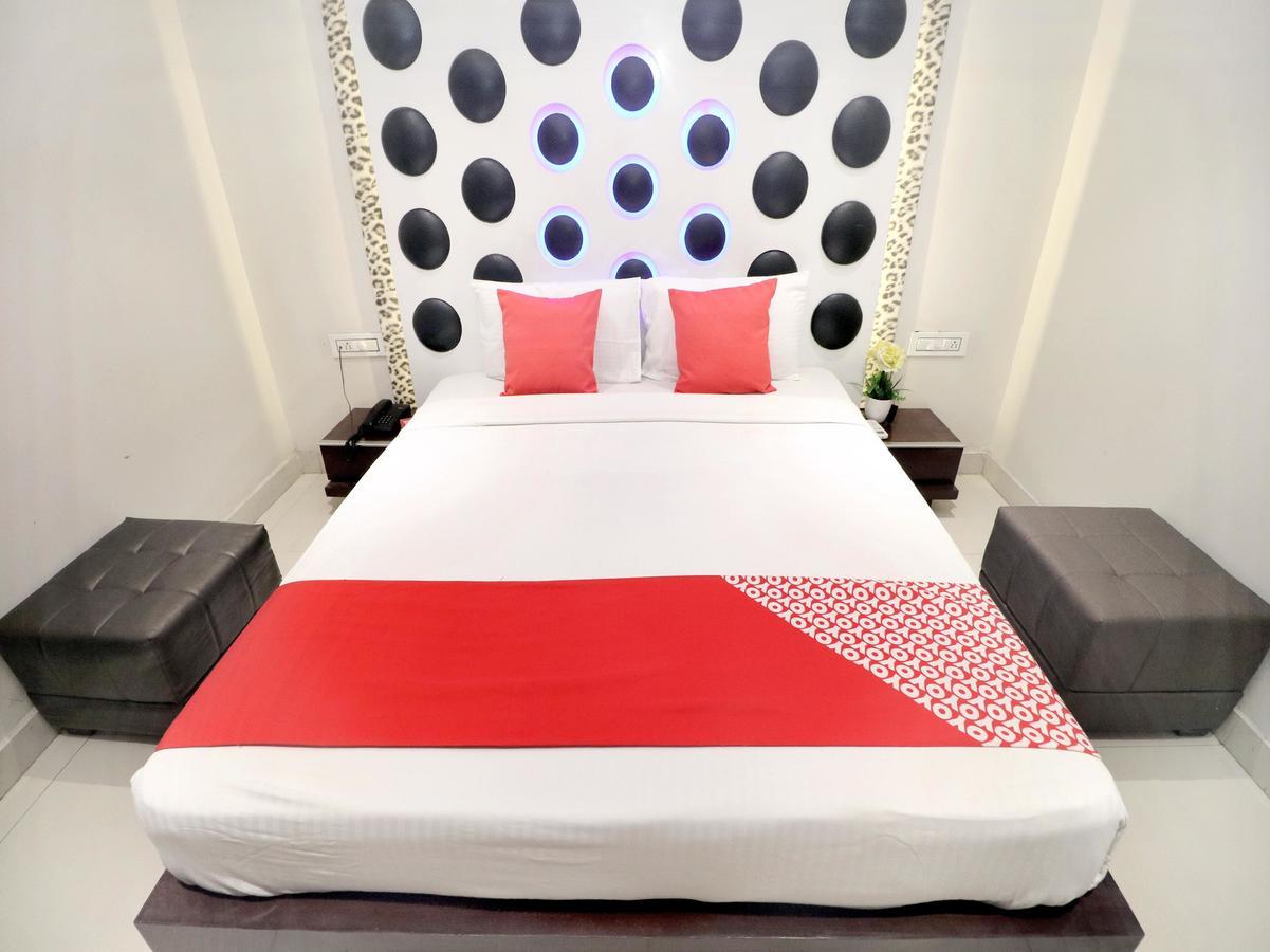 Oyo 14829 Hotel J Cruise Ludhijána Kültér fotó